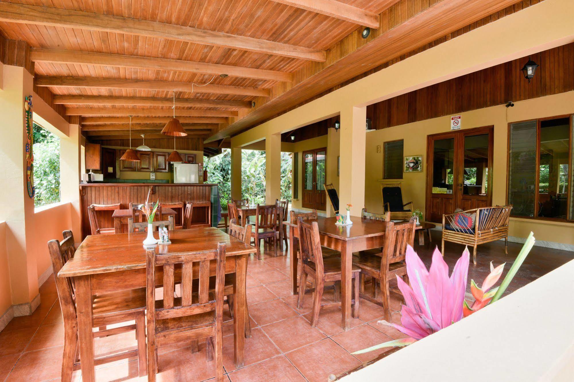 Hotel El Mono Feliz โอเฆชาล ภายนอก รูปภาพ
